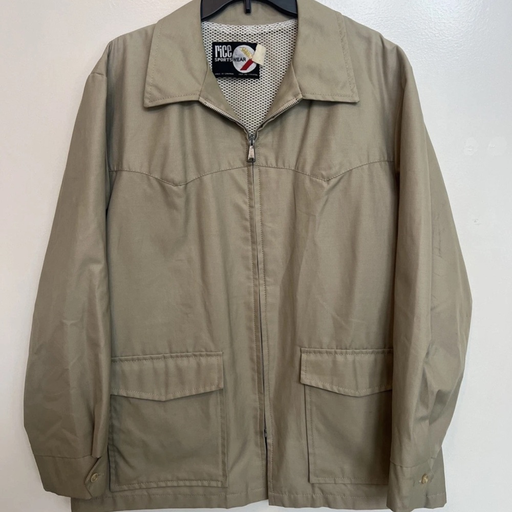 Vintage Men’s Rice Sports Tan Collared Light jacket Clix Zipper Size XL / 46